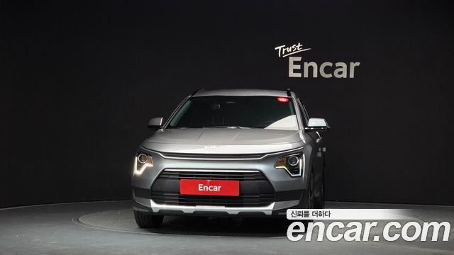 Kia Niro Prestige 2024 — фото 3