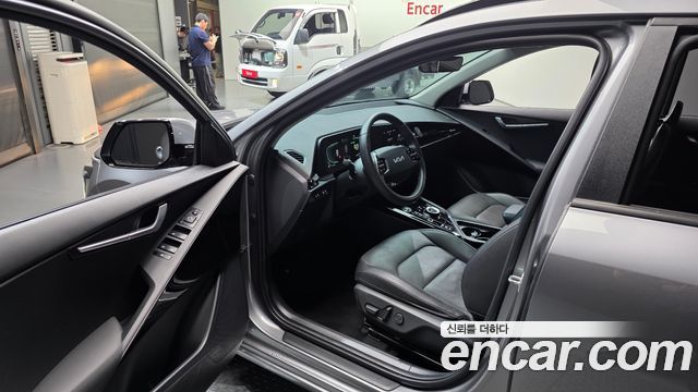 Kia Niro Prestige 2024 — фото 10
