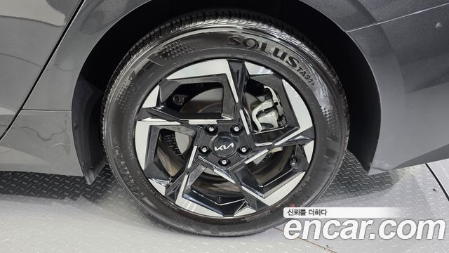 Kia K5 (III) 1.6 Turbo Prestige 2024 — фото 21