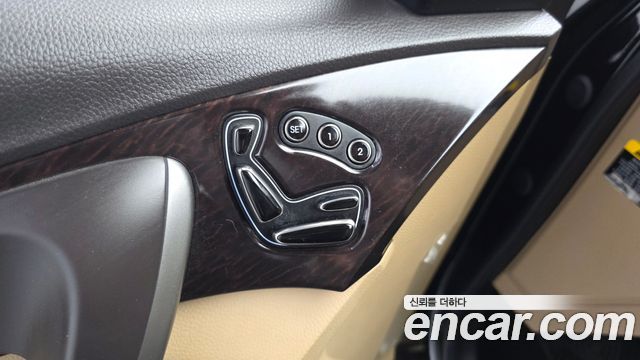 Hyundai Grandeur (HG) HG300 Exclusive 2014 — фото 28