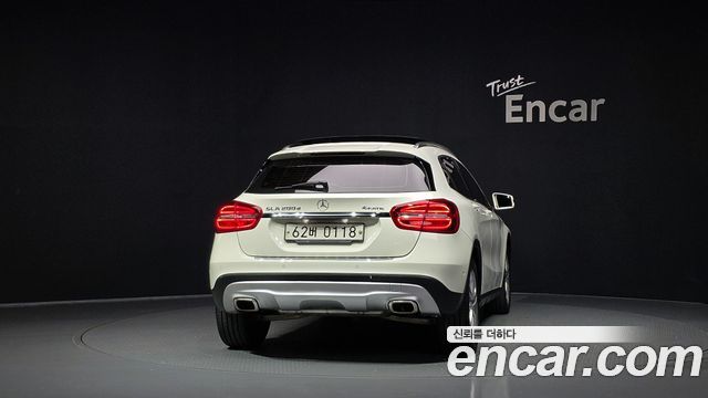 Mercedes-Benz GLA-Class (X156) GLA200 d 4MATIC 2016 — фото 4