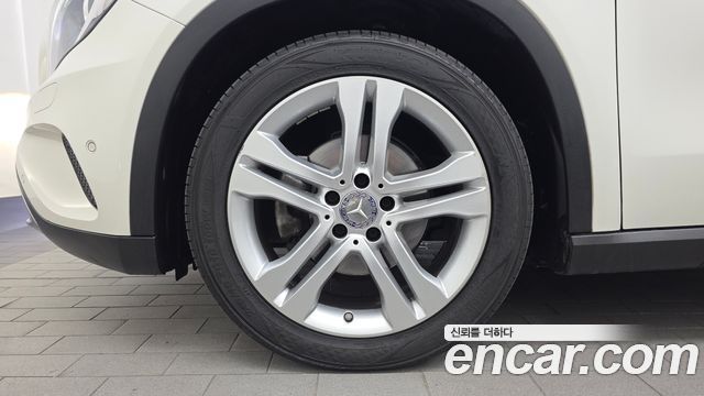 Mercedes-Benz GLA-Class (X156) GLA200 d 4MATIC 2016 — фото 5