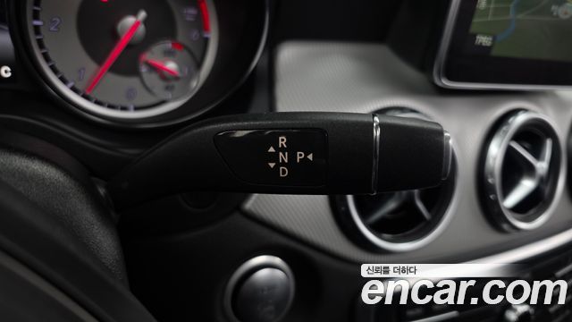 Mercedes-Benz GLA-Class (X156) GLA200 d 4MATIC 2016 — фото 9