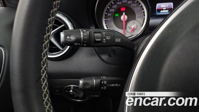 Mercedes-Benz GLA-Class (X156) GLA200 d 4MATIC 2016 — фото 16