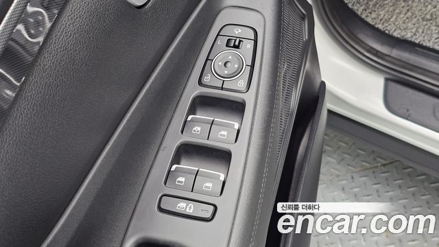 Hyundai Santa Fe Gasoline 2.5T 2WD Exclusive 2023 — фото 17