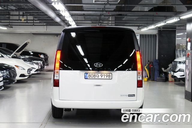 Hyundai Staria L3.5 Cargo 5-Seater Modern 2023 — фото 5