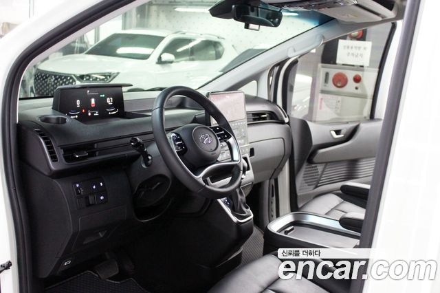 Hyundai Staria L3.5 Cargo 5-Seater Modern 2023 — фото 9