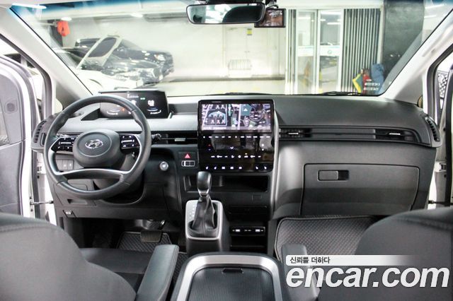 Hyundai Staria L3.5 Cargo 5-Seater Modern 2023 — фото 10
