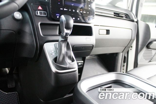 Hyundai Staria L3.5 Cargo 5-Seater Modern 2023 — фото 19