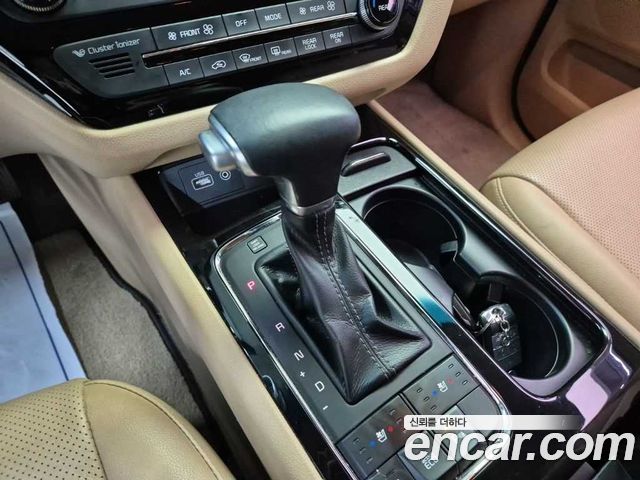 Kia Carnival 9-seater Prestige 2017 — фото 8