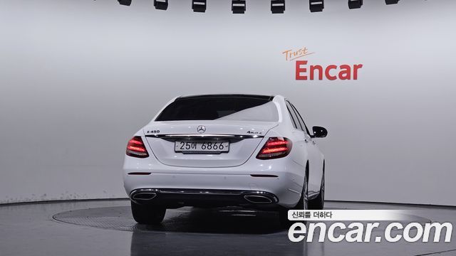 Mercedes-Benz E-Class (W213) E450 4MATIC Exclusive 2019 — фото 4