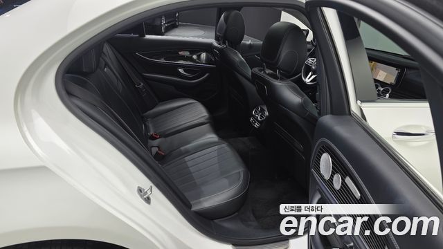 Mercedes-Benz E-Class (W213) E450 4MATIC Exclusive 2019 — фото 12