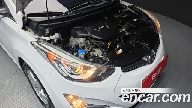 Hyundai Avante 1.6 GDi Smart Standard 2015 — фото 6