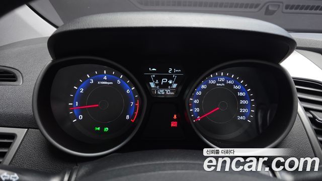 Hyundai Avante 1.6 GDi Smart Standard 2015 — фото 8