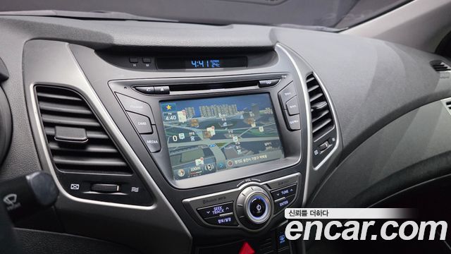 Hyundai Avante 1.6 GDi Smart Standard 2015 — фото 13