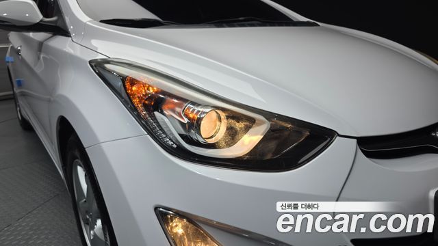 Hyundai Avante 1.6 GDi Smart Standard 2015 — фото 22