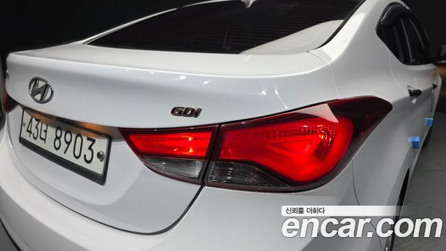 Hyundai Avante 1.6 GDi Smart Standard 2015 — фото 23