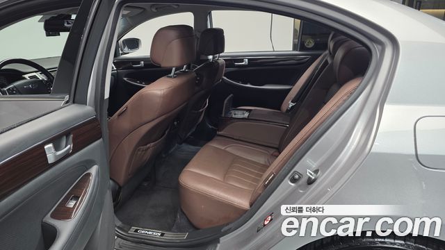 Hyundai Genesis BH 330 Luxury Standard 2012 — фото 11