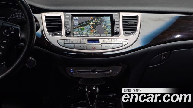 Hyundai Genesis BH 330 Luxury Standard 2012 — фото 14