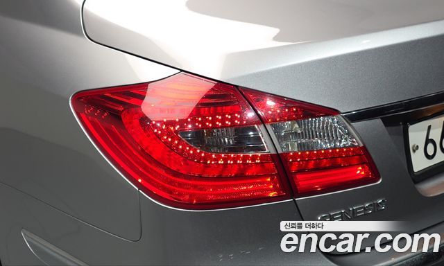 Hyundai Genesis BH 330 Luxury Standard 2012 — фото 23