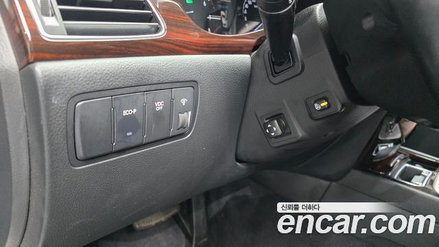 Hyundai Genesis BH 330 Luxury Standard 2012 — фото 30