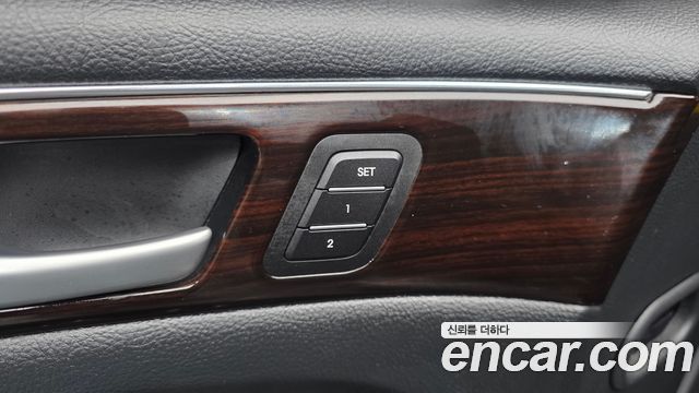 Hyundai Genesis BH 330 Luxury Standard 2012 — фото 31