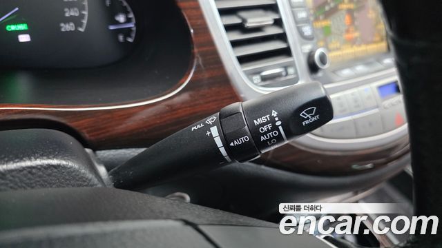 Hyundai Genesis BH 330 Luxury Standard 2012 — фото 34
