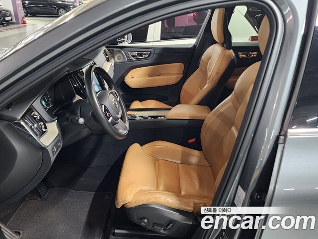 Volvo XC60 (II) D5 Inscription 2018 — фото 10