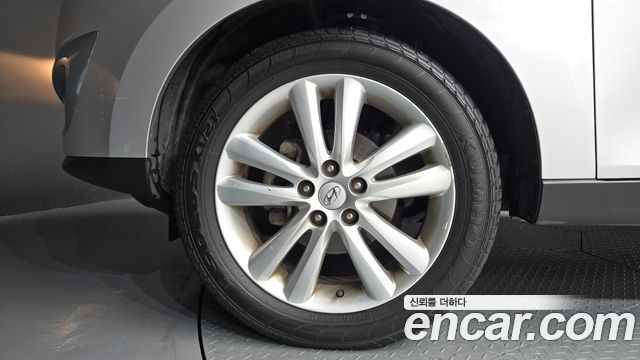 Hyundai Tucson ix Diesel 2WD LX20 Smart-Pack 2011 — фото 5