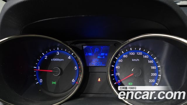 Hyundai Tucson ix Diesel 2WD LX20 Smart-Pack 2011 — фото 8