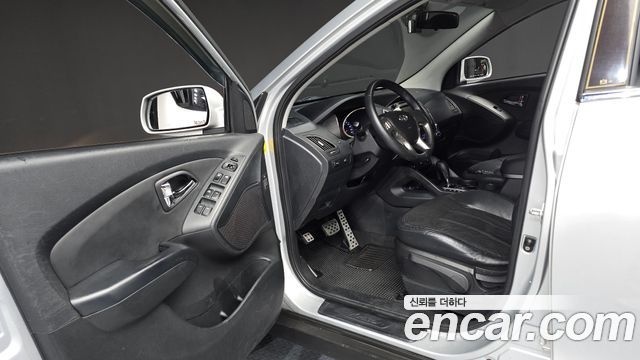 Hyundai Tucson ix Diesel 2WD LX20 Smart-Pack 2011 — фото 10