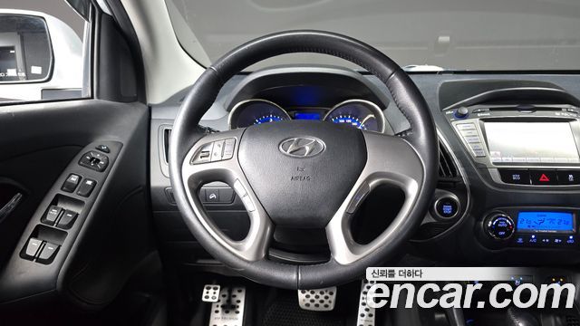 Hyundai Tucson ix Diesel 2WD LX20 Smart-Pack 2011 — фото 12
