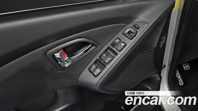 Hyundai Tucson ix Diesel 2WD LX20 Smart-Pack 2011 — фото 19