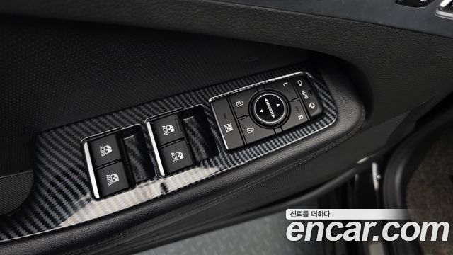 Genesis G80 3.3 GDI AWD Premium Luxury 2019 — фото 30