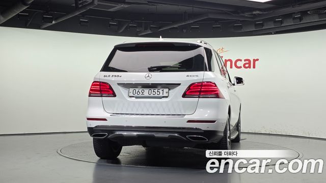 Mercedes-Benz GLE-Class (W166) GLE250 d 4MATIC 2016 — фото 4