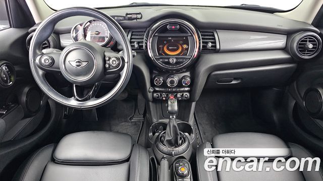 MINI Cooper D 5Door Mid 3rd 2016 — фото 7