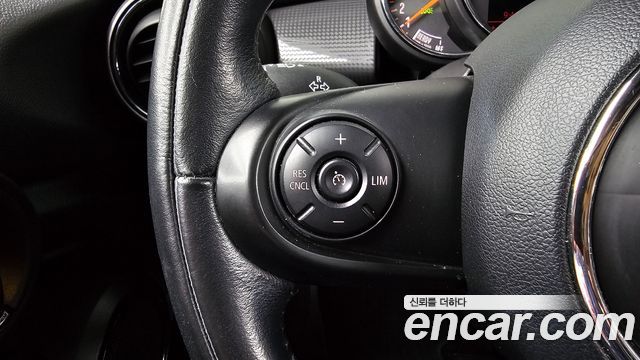 MINI Cooper D 5Door Mid 3rd 2016 — фото 14