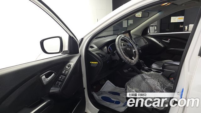 Hyundai Tucson ix Diesel(e-VGT) 4WD Smart 2015 — фото 10