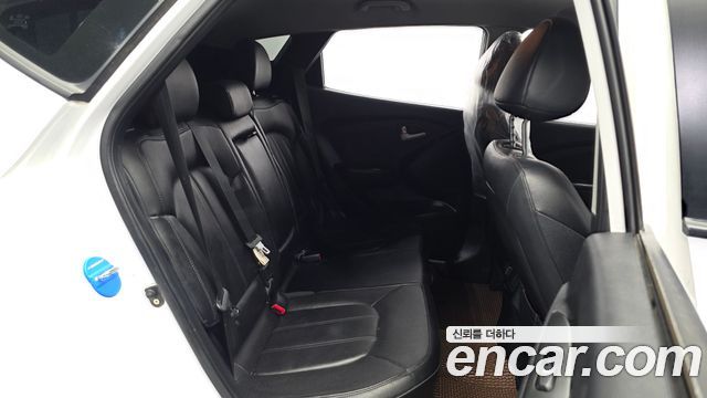 Hyundai Tucson ix Diesel(e-VGT) 4WD Smart 2015 — фото 11