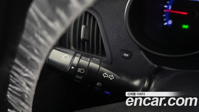 Hyundai Tucson ix Diesel(e-VGT) 4WD Smart 2015 — фото 18