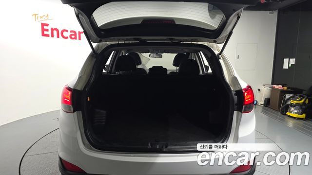 Hyundai Tucson ix Diesel(e-VGT) 4WD Smart 2015 — фото 20