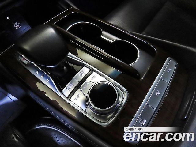 Kia K9 3.8 GDI AWD PlatinumⅡ 2020 — фото 16