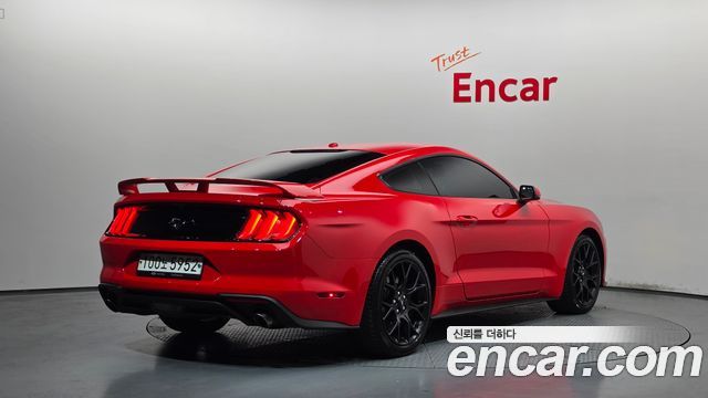 Ford Mustang Coupe 2020 — фото 2