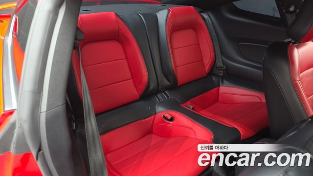 Ford Mustang Coupe 2020 — фото 11