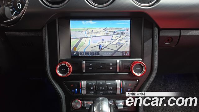 Ford Mustang Coupe 2020 — фото 13