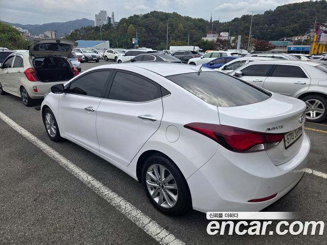 Hyundai Avante 1.6 GDi Modern Standard 2015 — фото 4