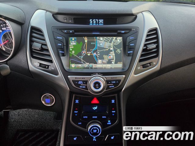 Hyundai Avante 1.6 GDi Modern Standard 2015 — фото 15