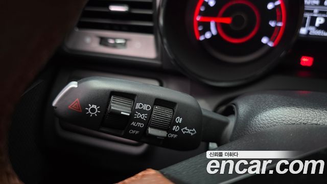 KG Mobility (SsangYong) Tivoli Armor Gear Edition 2WD 2018 — фото 17