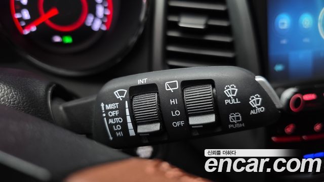 KG Mobility (SsangYong) Tivoli Armor Gear Edition 2WD 2018 — фото 18