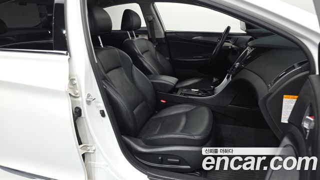 Hyundai Sonata Hybrid 2.0 Premium 2014 — фото 11